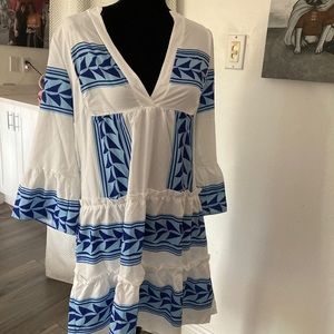 White patterned BRAND NEW summer dress! Size L